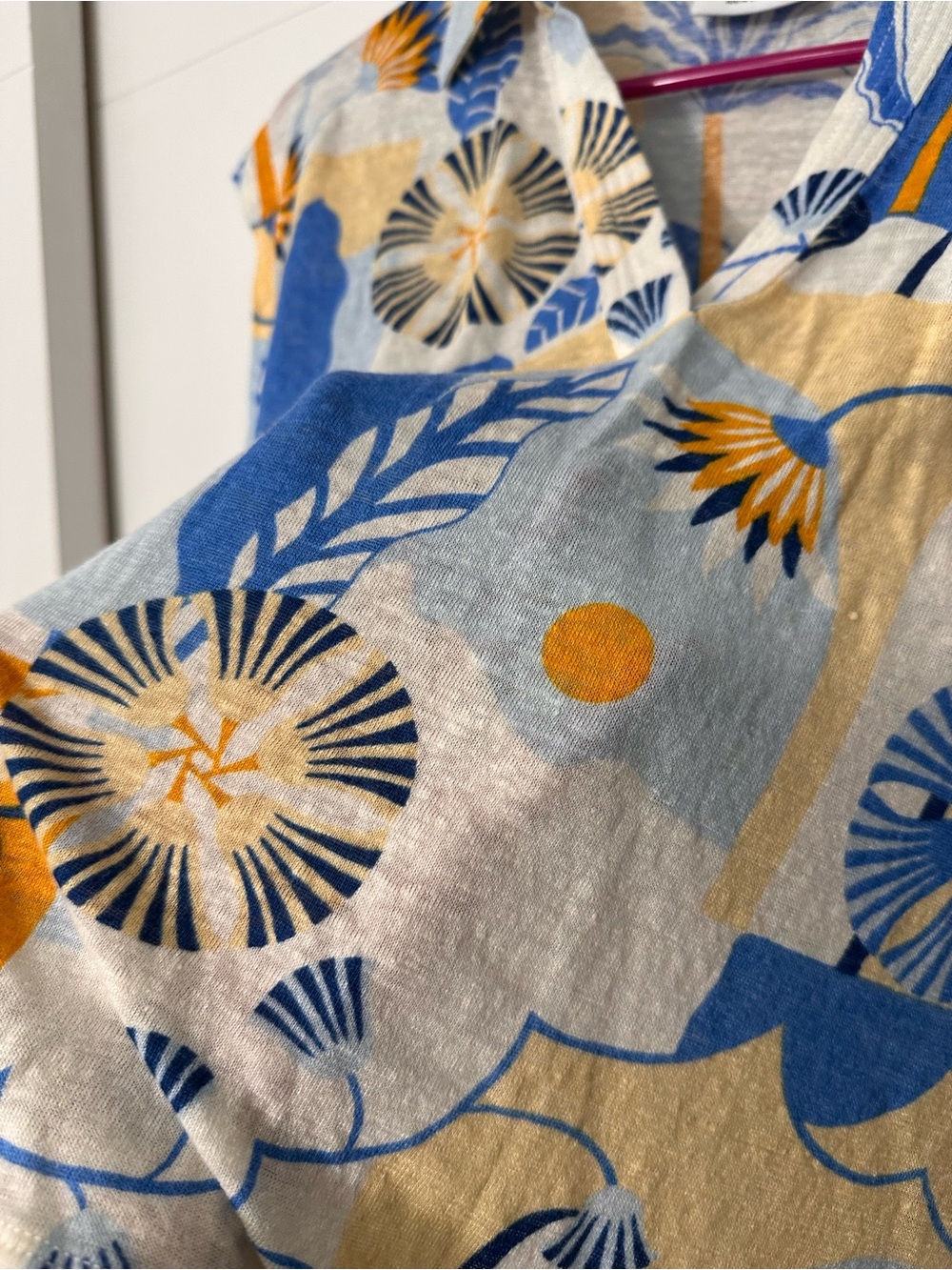Nicole Miller 100% Linen Blue Floral Tropical Print Cap-Sleeve Collar Top Size S - Picture 3 of 6